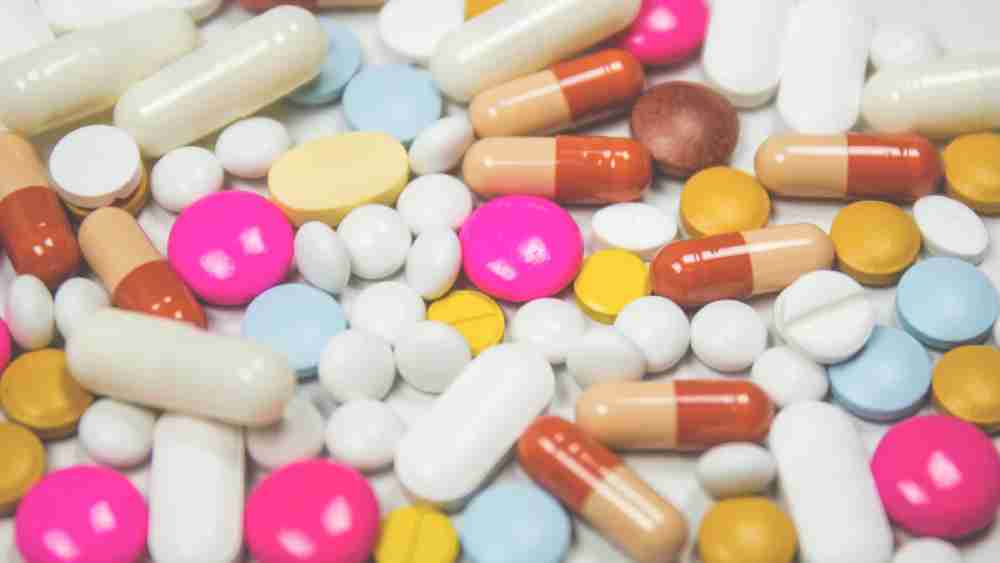 Comparing Compounding Pharmacies and Standard Pharmacies